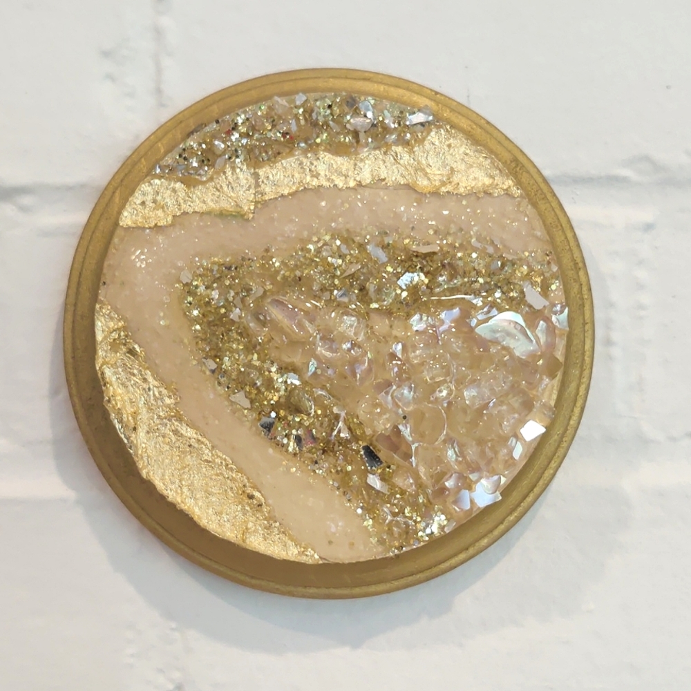 Resin Geode on Round Wood Plaque
